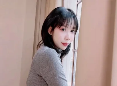 Em gái dâm đãng thuê nhà xong địt nhau với chủ